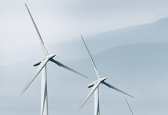 More and more and ever larger wind turbines are being installed. The share of wind energy in electricity generation in Germany rose to 9.1 percent by 2014 - equivalent to 58.9 terawatt hours.