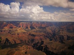 Fundstätte fossiler Fette: In Gesteinsproben aus dem Grand Canyon fanden Max-Planck-Forscher 635 Millionen Jahre alte Moleküle, die höchstwahrscheinlich von räuberischem Plankton stammen. Die Mikroorganismen bereiteten vermutlich den Boden für heutige Ökosysteme, nachdem die Erde nach einer Phase der kompletten Vereisung wieder auftaute.