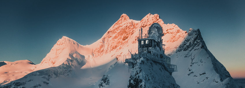 Jungfraujoch ICOS-Messstation (Copyright: Konsta Punkka, ICOS) Bergmassiv Jungfraujoch mit Messstation