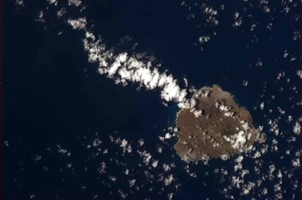 Ascension Island, taken by Cmdr. Chris Hadfield an Bord of the ISS, 2.4.2013.